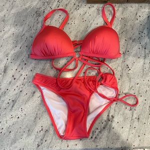 NWOT VENUS White Bikini Top and Bottom Set in Coral